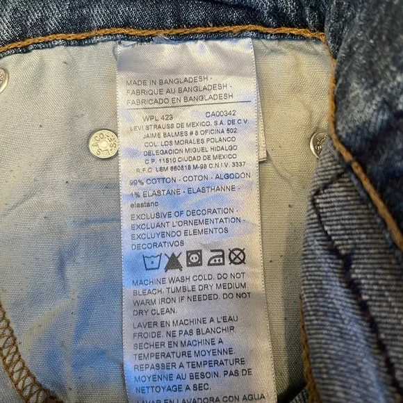 Signature By Levi Strauss Men’s Jeans - Picture 5 of 6